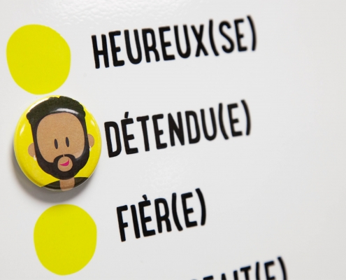 Gros plan badge humeur